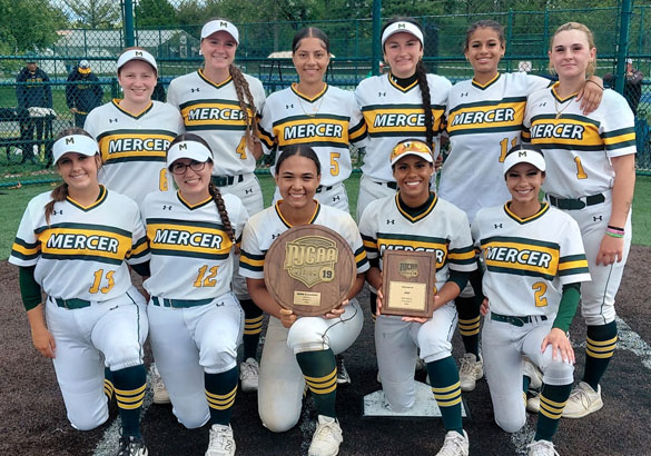 Softball Wins Region 19 Championship